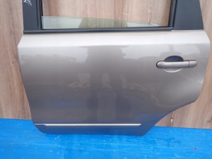 NISSAN NOTE E11 06-12 DRZWI TYLNE LEWE C30 6/9 MINIATURA