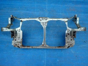 HONDA CIVIC BENZYNA EU 01-05 PAS PRZEDNI PRZÓD