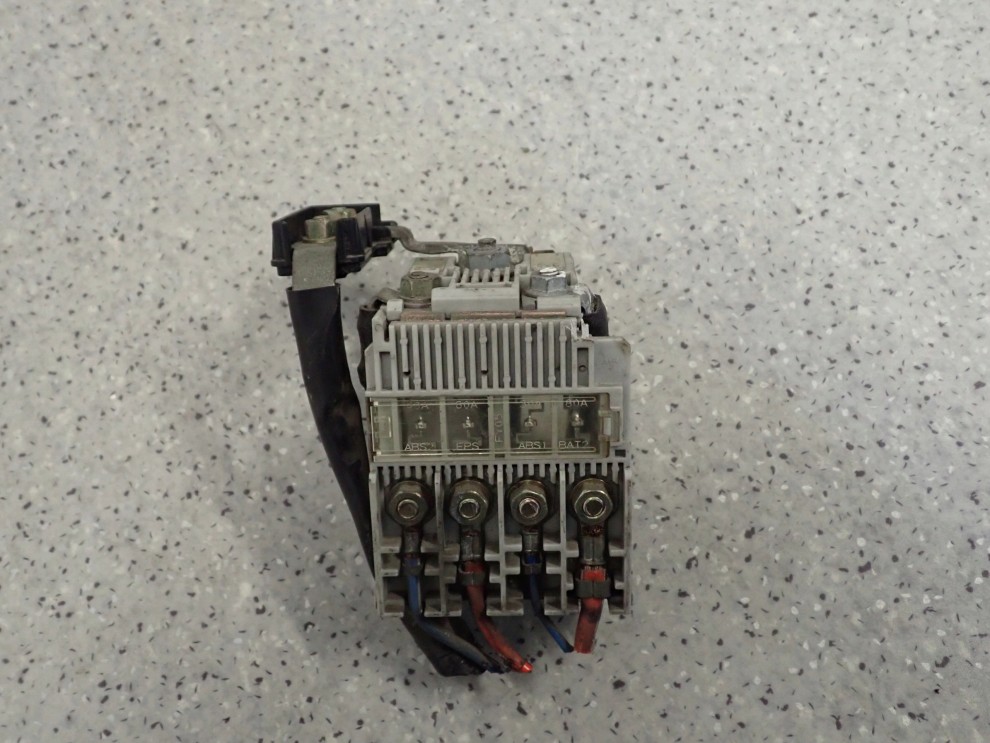 MITSUBISHI COLT 1,5 DIESEL 04-12 KLEMA PLUSOWA 2/5