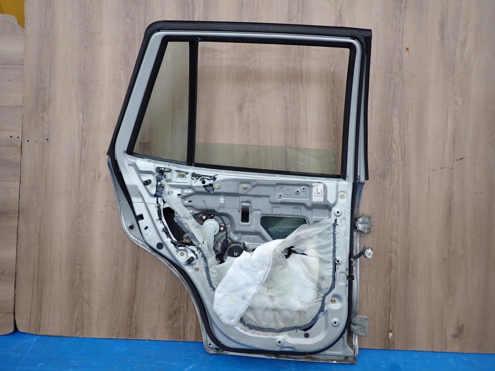 HYUNDAI SANTA FE 01- DRZWI TYLNE LEWE LL 8/11