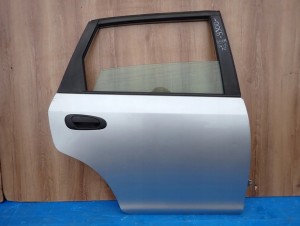 HONDA CIVIC 7 GEN 5d 01-05 DRZWI TYLNE PRAWE NH623M 1/10 MINIATURA