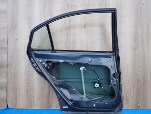 MAZDA 6 5D 02-07 DRZWI TYLNE LEWE 11/12 MINIATURA