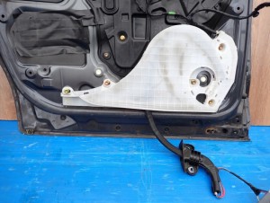 MAZDA 5 MAZDA5 05-10 DRZWI TYLNE LEWE 28B 9/9 MINIATURA