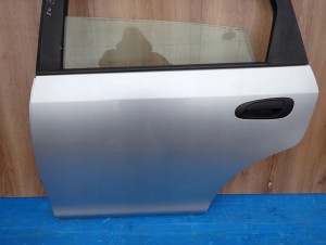 HONDA CIVIC 7 GEN 5d 01-05 DRZWI TYLNE LEWE NH623M 2/10 MINIATURA