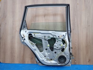 HONDA CIVIC 7 GEN 5d 01-05 DRZWI TYLNE LEWE NH623M 9/10 MINIATURA