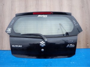 SUZUKI ALTO 09-14 KLAPA BAGAŻNIKA SZYBA TYLNA ZMA 1/8 MINIATURA