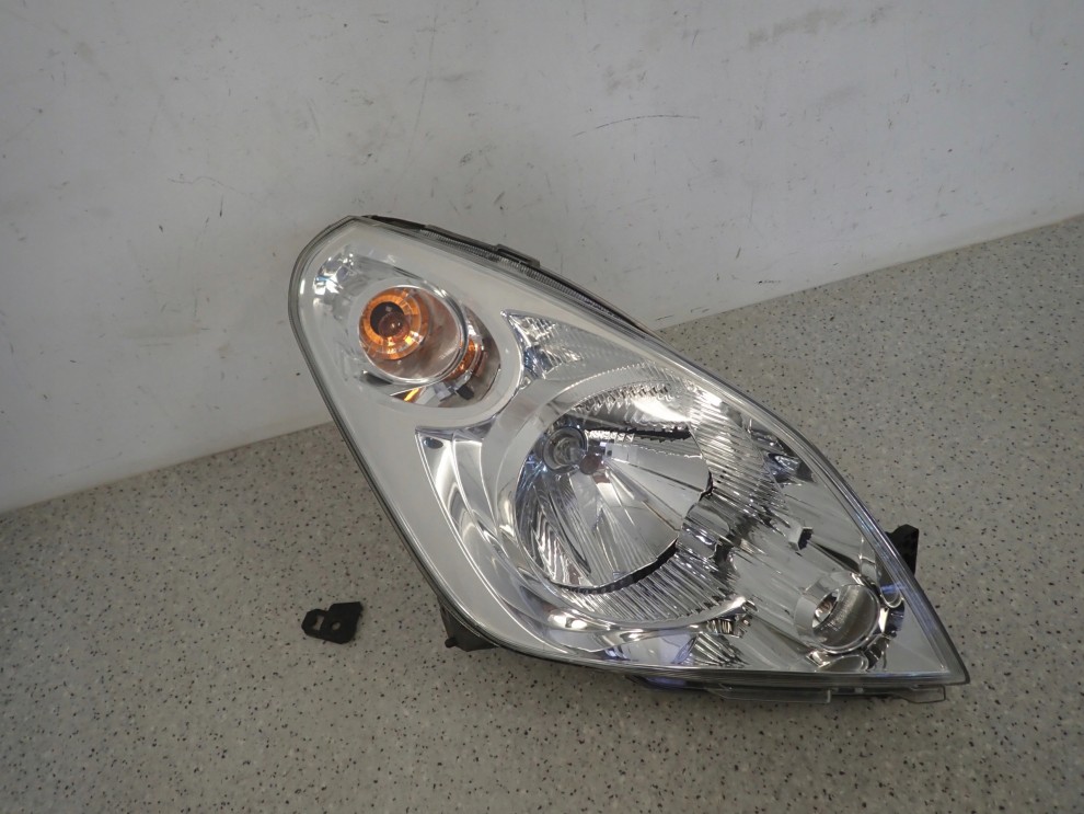 SUZUKI SPLASH 08-11 LAMPA PRZEDNIA PRAWA REFLEKTOR 3/12