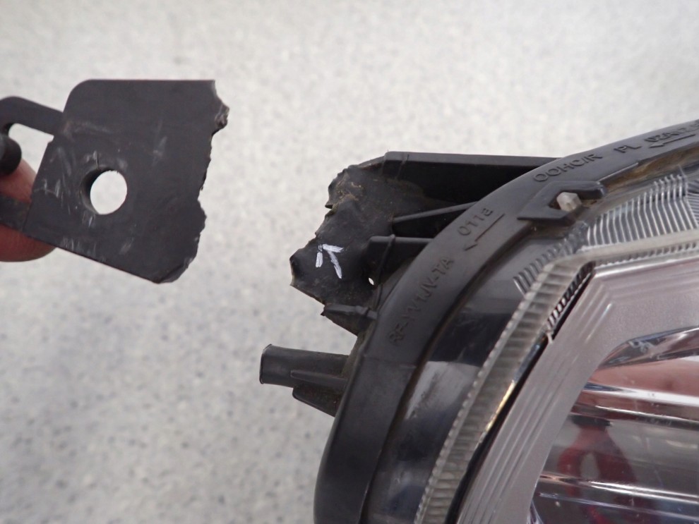 SUZUKI SPLASH 08-11 LAMPA PRZEDNIA PRAWA REFLEKTOR 8/12