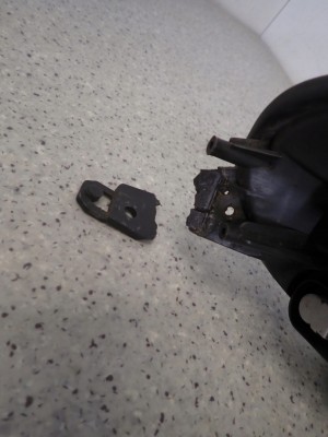 SUZUKI SPLASH 08-11 LAMPA PRZEDNIA PRAWA REFLEKTOR 6/12 MINIATURA