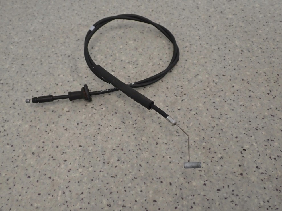 KIA PICANTO 04- LINKA OTWIERANIA MASKI 1/3