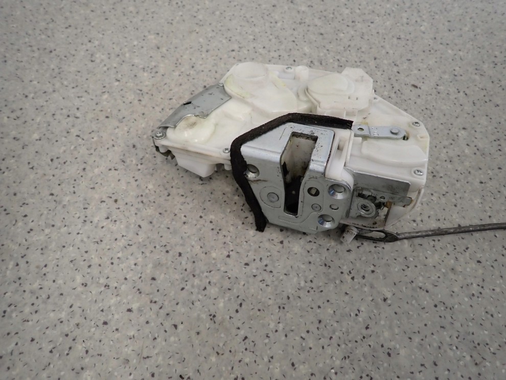 SUZUKI SWIFT HB 04-09 ZAMEK DRZWI PRZEDNI LEWY 8 PIN 2/7