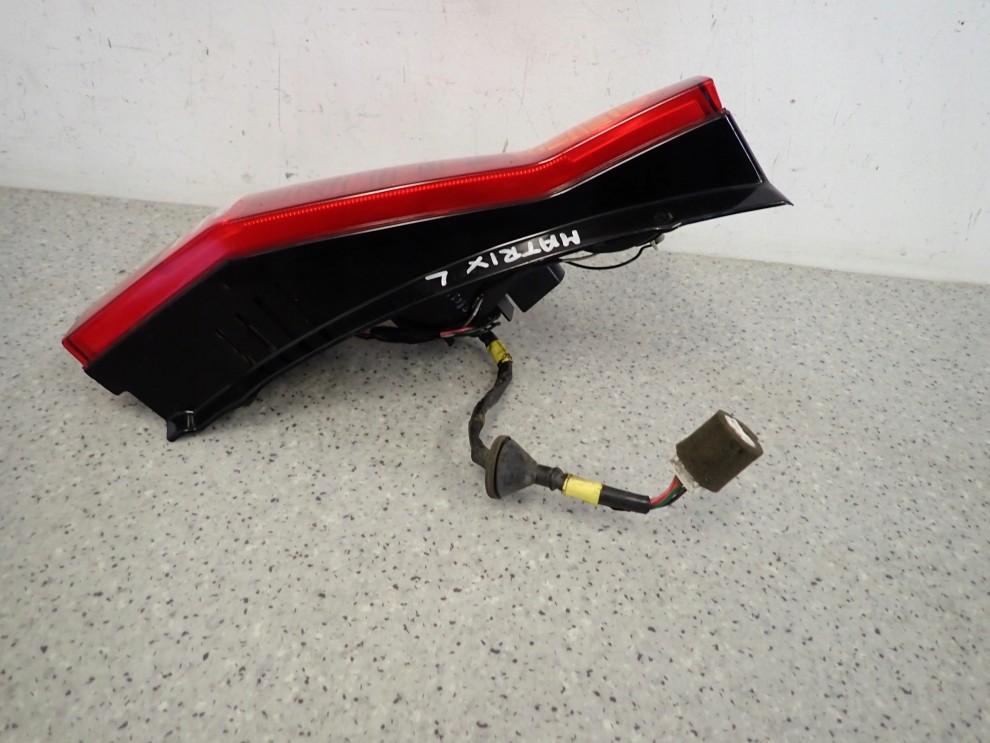 HYUNDAI MATRIX 02- LAMPA TYLNA LEWA 6/9