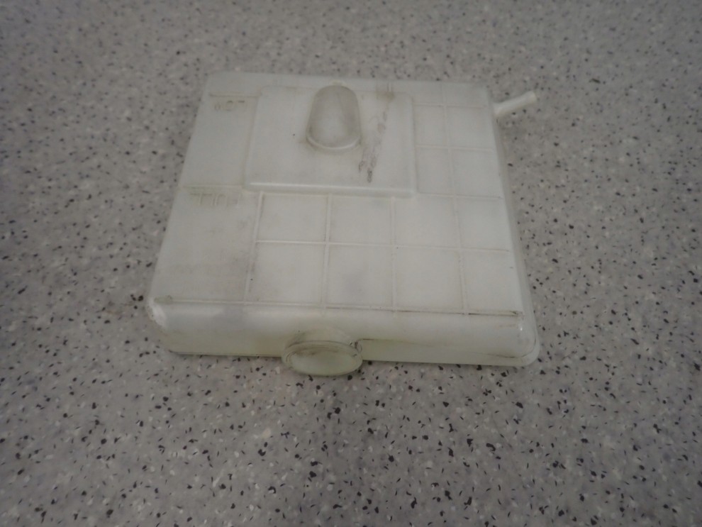 SUZUKI SWIFT 1.3i 05-10 ZBIORNICZEK WYRÓWNAWCZY ZBIORNIK 6/6