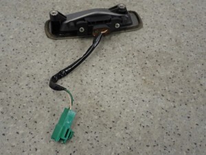 SUZUKI SWIFT MK6 04- KLAMKA TYLNEJ KLAPY SWITCH 7/7 MINIATURA