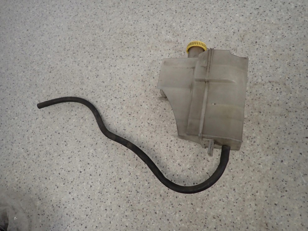 NISSAN NOTE E11 MICRA K12 1.2i 1.4i 06-12 ZBIORNICZEK WYRÓWNAWCZY 4/6