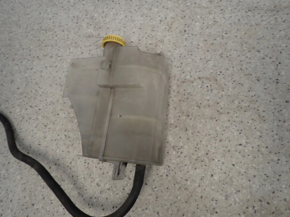 NISSAN NOTE E11 MICRA K12 1.2i 1.4i 06-12 ZBIORNICZEK WYRÓWNAWCZY 5/6