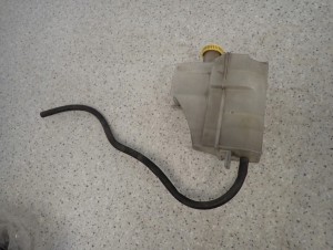 NISSAN NOTE E11 MICRA K12 1.2i 1.4i 06-12 ZBIORNICZEK WYRÓWNAWCZY 4/6 MINIATURA