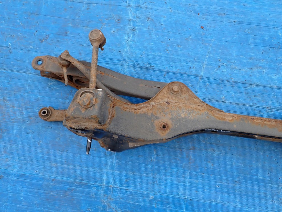 HYUNDAI I30 KIA CEED 07-12 BELKA ZAWIESZENIA TYŁ WAHACZE 5/9