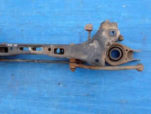 HYUNDAI I30 KIA CEED 07-12 BELKA ZAWIESZENIA TYŁ WAHACZE 3/9 MINIATURA