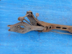 HYUNDAI I30 KIA CEED 07-12 BELKA ZAWIESZENIA TYŁ WAHACZE 7/9 MINIATURA