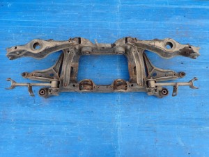 SUZUKI GRAND VITARA II 05- BELKA TYLNA Z WAHACZAMI 5/7 MINIATURA