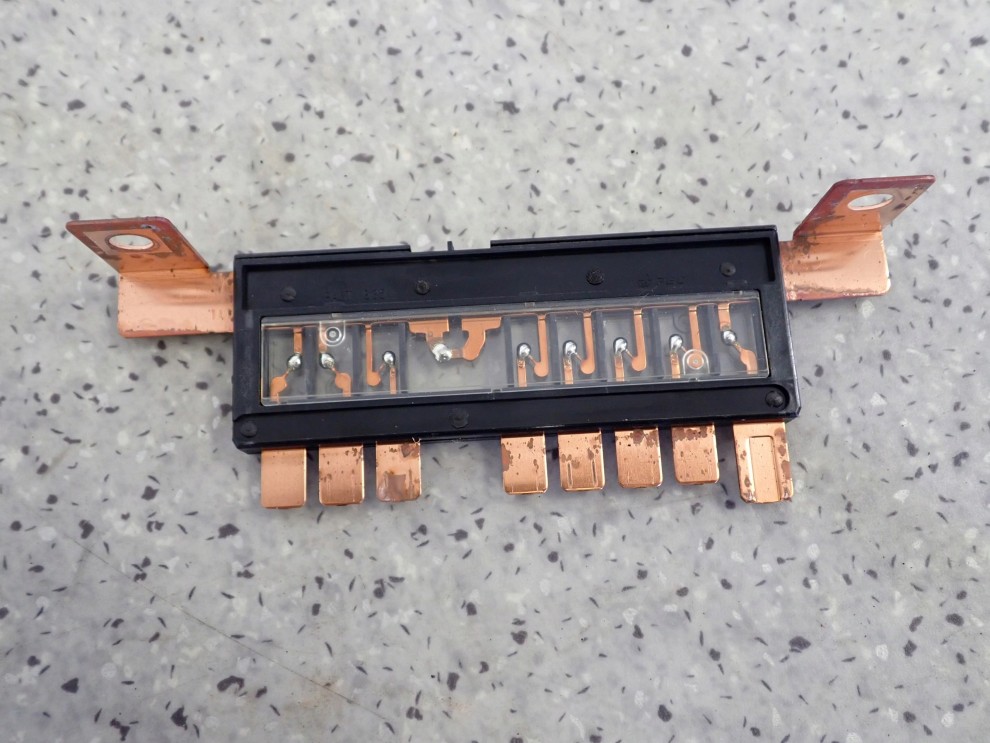 KIA CEED 07- 12 1.6 CRDI BEZPIECZNIK 18790-01030 5/6