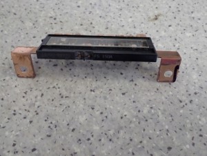 KIA CEED 07- 12 1.6 CRDI BEZPIECZNIK 18790-01030 4/6 MINIATURA