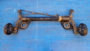 NISSAN MICRA K13 10- BELKA ZAWIESZENIA TYŁ 1/12 MINIATURA