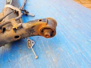 NISSAN MICRA K13 10- BELKA ZAWIESZENIA TYŁ 5/12 MINIATURA