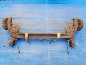 SUZUKI SWIFT MK7 10- BELKA ZAWIESZENIE TYŁ BĘBNY 8/10 MINIATURA