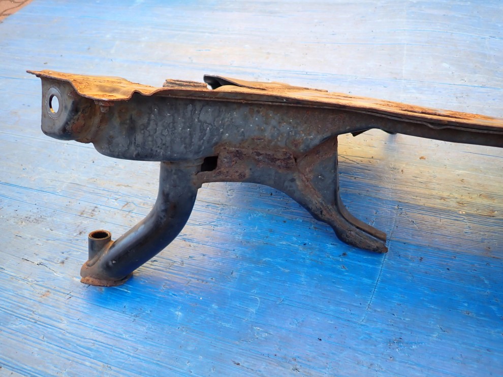 SUZUKI SX4 06-12 SANKI BELKA ZAWIESZENIA PRZEDNIEGO 6/11