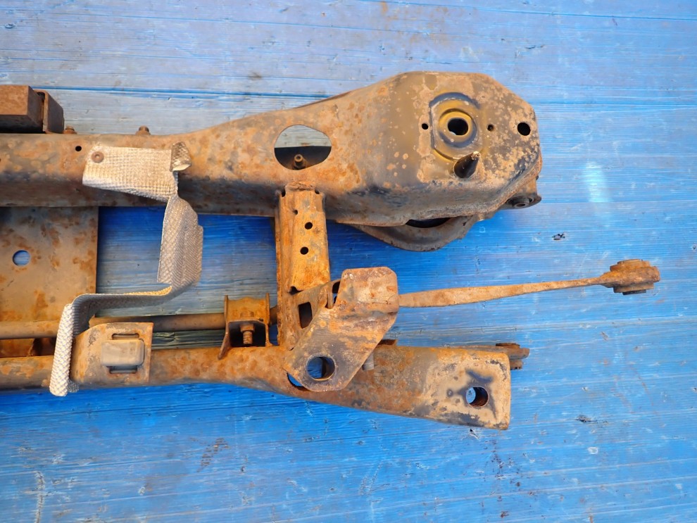 MAZDA 5 CR 05-10 BELKA ZAWIESZENIA TYLNEGO 3/11