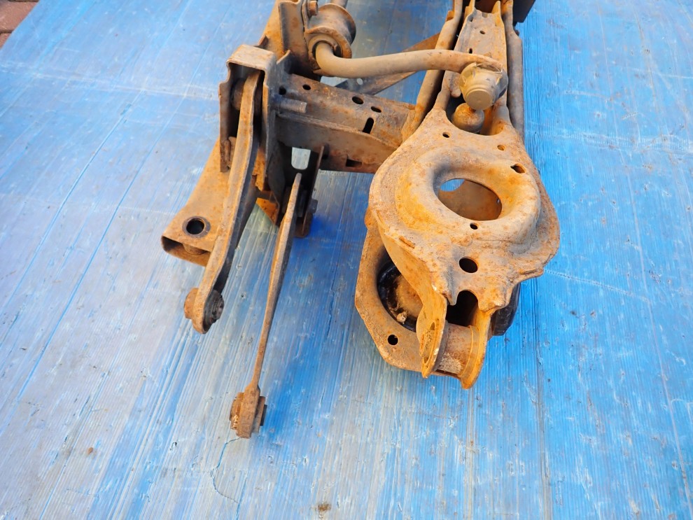 MAZDA 5 CR 05-10 BELKA ZAWIESZENIA TYLNEGO 11/11