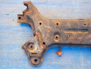 KIA VENGA HYUNDAI IX20 09- SANKI SILNIKA BELKA ZAWIESZENIA 8/12 MINIATURA