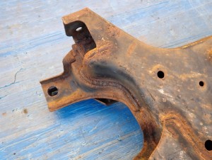 KIA VENGA HYUNDAI IX20 09- SANKI SILNIKA BELKA ZAWIESZENIA 9/12 MINIATURA