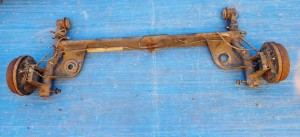 SUZUKI SWIFT 05-07 BELKA TYLNA ZAWIESZENIA 1/10 MINIATURA