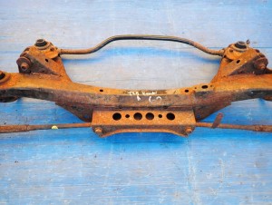 TOYOTA AVENSIS T25 03- BELKA ZAWIESZENIA TYLNEGO 4/10 MINIATURA