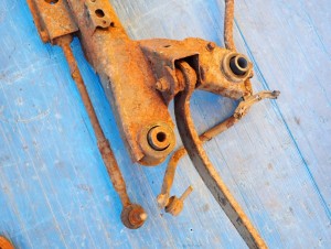 TOYOTA AVENSIS T25 03- BELKA ZAWIESZENIA TYLNEGO 6/10 MINIATURA