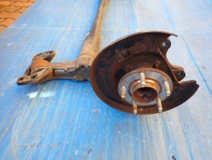 CHEVROLET ORLANDO 1.4i 10- BELKA ZAWIESZENIA TYLNEGO 7/10 MINIATURA