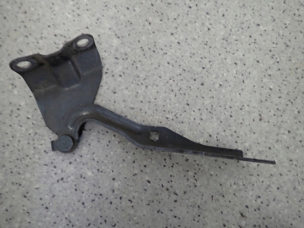 MAZDA 2 II DE 07- ZAWIAS MASKI PRAWY 3/3