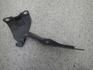 MAZDA 2 II DE 07- ZAWIAS MASKI PRAWY 3/3 MINIATURA