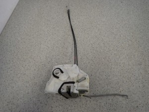 SUZUKI SWIFT HB 04-09 ZAMEK DRZWI PRZEDNI LEWY 7 PIN 4/6 MINIATURA