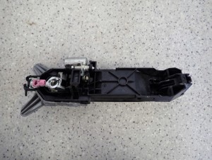 NISSAN NOTE E11 06-12 KLAMKA DRZWI PRZEDNIA LEWA 4/4 MINIATURA