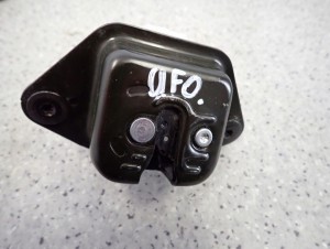 HONDA CIVIC VIII 06- UFO ZAMEK KLAPY BAGAŻNIKA 3/5 MINIATURA