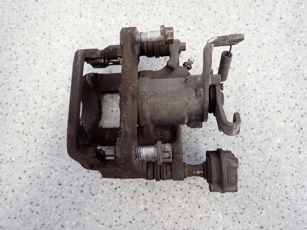 CHEVROLET ORLANDO 1.4i 10- ZACISK TYLNY PRAWY 2/3