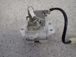 SUZUKI SPLASH 08-14 ZAMEK KLAPY BAGAŻNIKA 3/5 MINIATURA