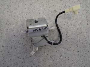 SUZUKI SPLASH 08-14 ZAMEK KLAPY BAGAŻNIKA 4/5 MINIATURA