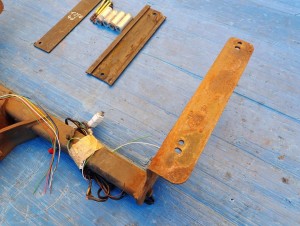 CHEVROLET AVEO SEDAN T250 07- HAK HOLOWNICZY 3/9 MINIATURA