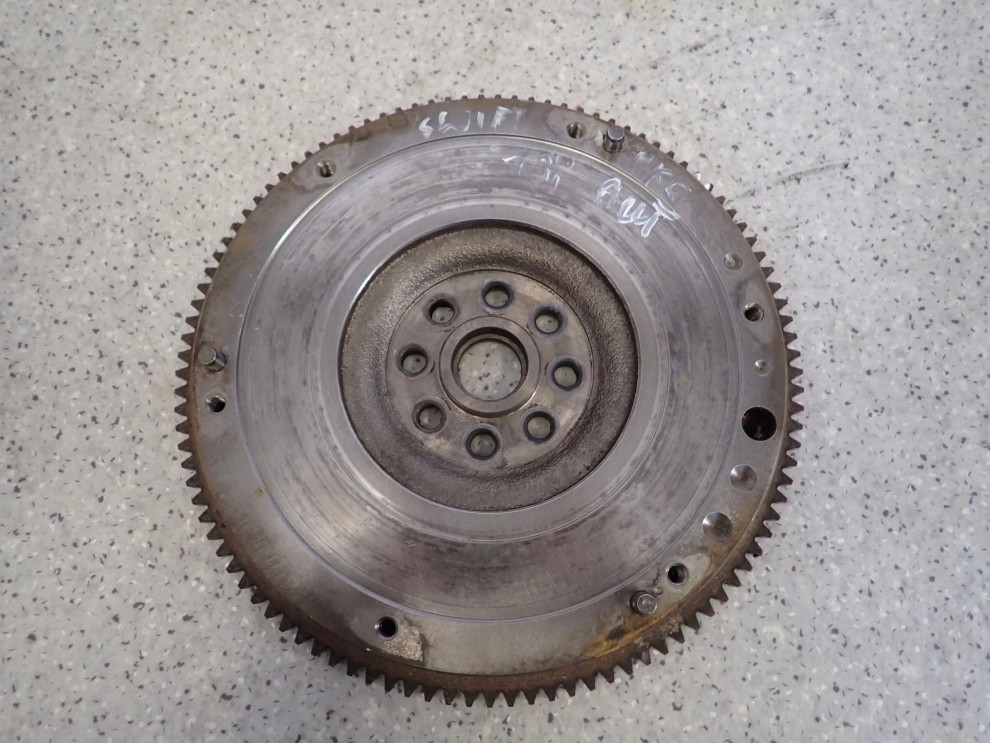 SUZUKI SWIFT M13A 1.3 04-09 KOŁO ZAMACHOWE 1/3