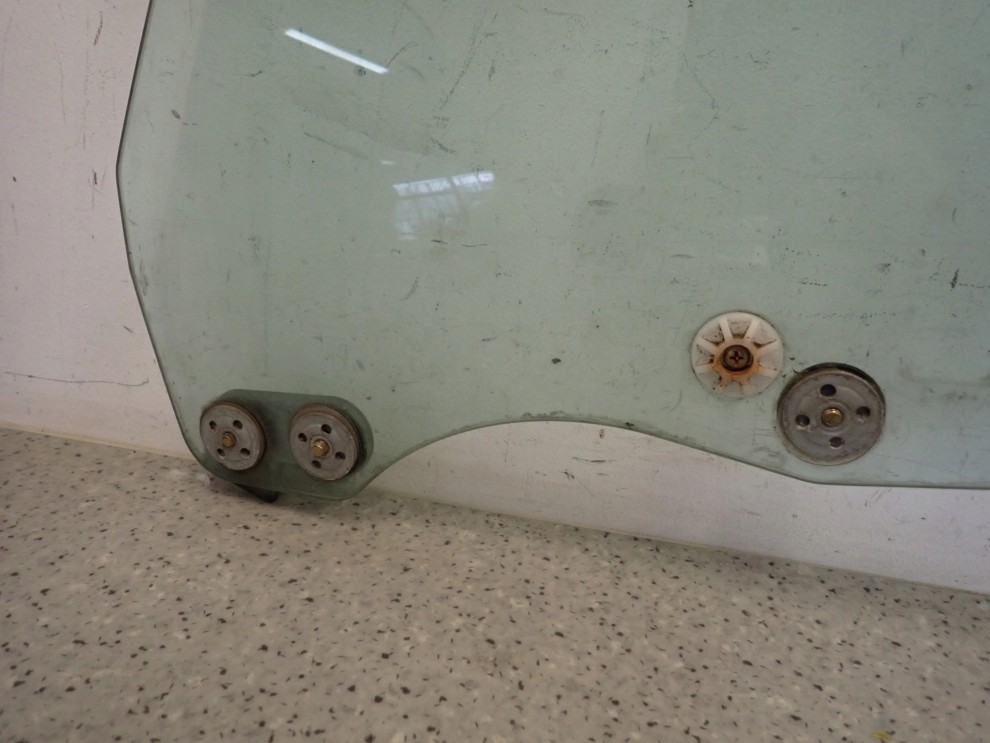 SUBARU LEGACY OUTBACK 03-06 SZYBA DRZWI PRZEDNIA LEWA 3/3